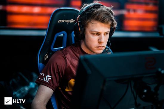 可能的转会 m0NESY 引发了情感风暴：玩家和专家谈论G2的失利