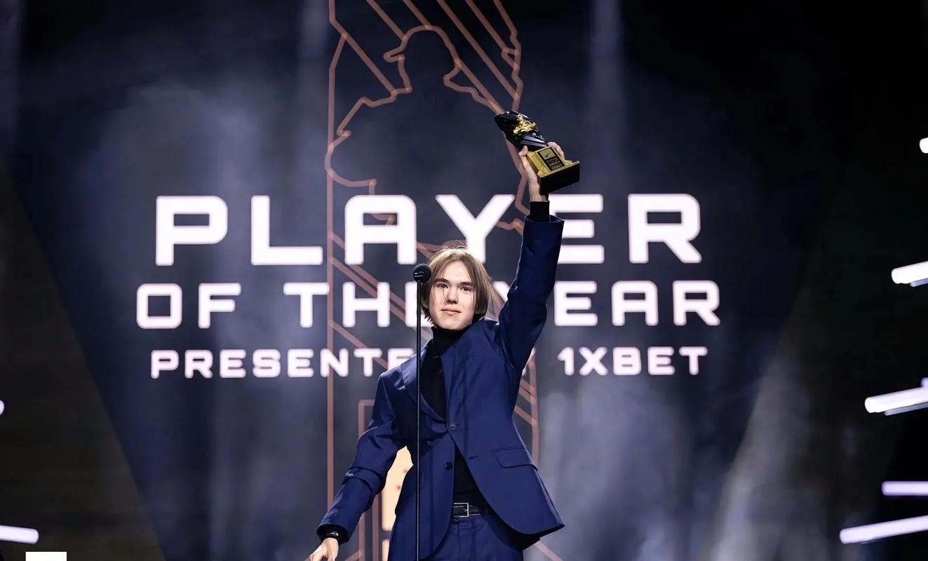 LPL夏季赛季后赛：EDG 1-3 败于TES掉落败者组，TES确认世界赛资格